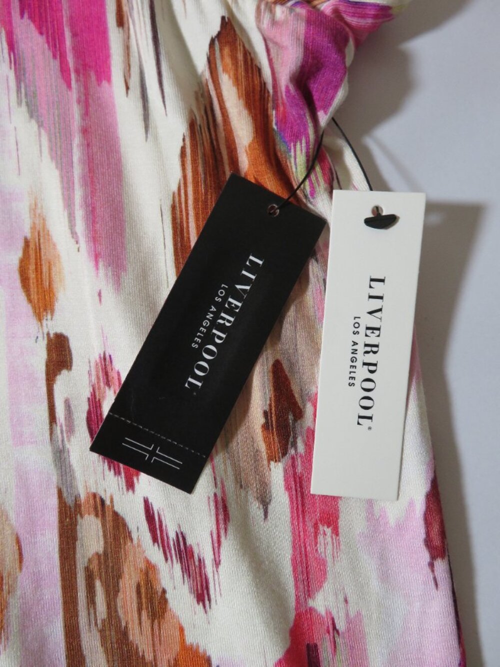 NWT Liverpool Los Angeles‎ Pink Abstract Watercolor Blouse Plus Size 3X - Picture 8 of 8